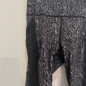 Patterned Lululemon Crop Leggings